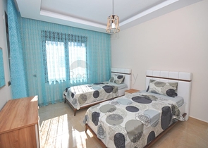 بجانب المشفى -شقة دوبلكس 2 غرفة وصالة -مجمع حديث - في اوبا / الانيا 