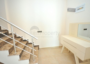 بجانب المشفى -شقة دوبلكس 2 غرفة وصالة -مجمع حديث - في اوبا / الانيا 