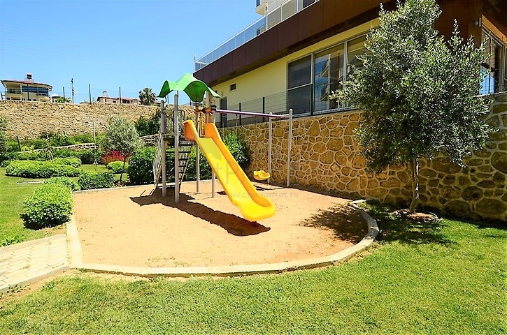 سعر منافس - شقة 1 غرفة وصالة -ضمن محمع 5 نجوم - في افسلار / الانيا 