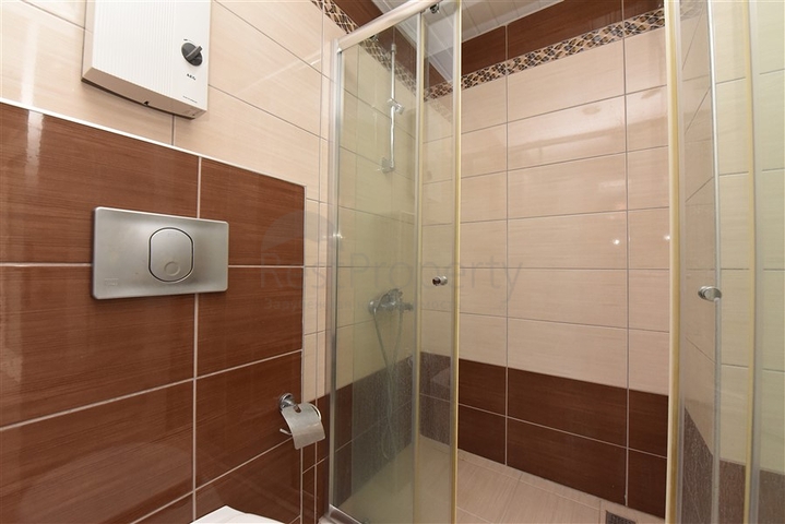 سعر منافس - شقة 1 غرفة وصالة -ضمن محمع 5 نجوم - في افسلار / الانيا 