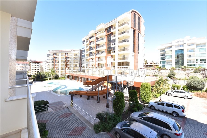 سعر منافس - شقة 1 غرفة وصالة -ضمن محمع 5 نجوم - في افسلار / الانيا 