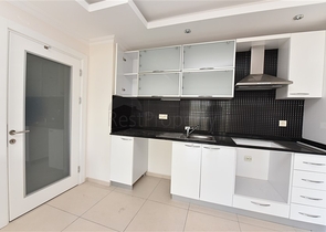 سعر منافس - شقة 1 غرفة وصالة -ضمن محمع 5 نجوم - في افسلار / الانيا 