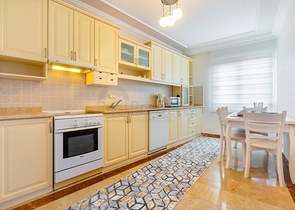 اطلالة بحر - شقة عائلية واسعة - غرفتين وصالة -مهموتلار / الانيا 