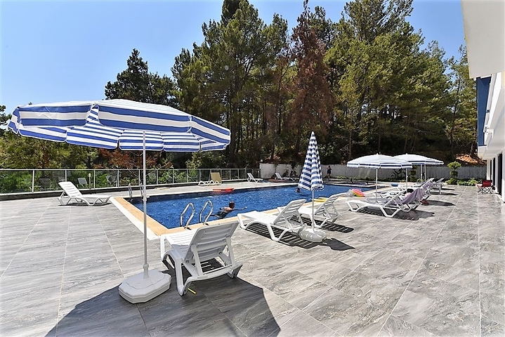 سعر مناسب-شقة غرفة وصالة ضمن مجمع حديث - افسلار / الانيا 