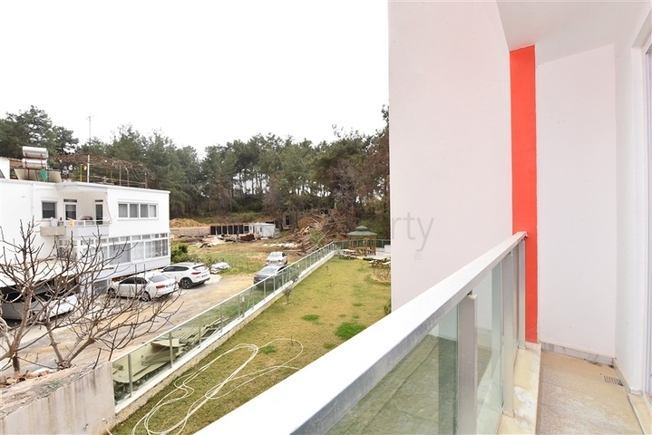 سعر مناسب-شقة غرفة وصالة ضمن مجمع حديث - افسلار / الانيا 