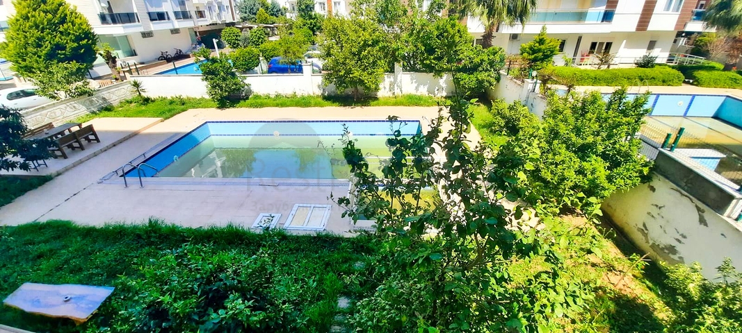 شقة 2 + 1 على مسافة قريبة من البحر في أنطاليا