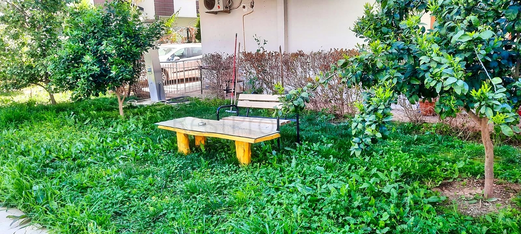 شقة 2 + 1 على مسافة قريبة من البحر في أنطاليا