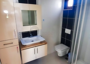 شقة 2 + 1 على مسافة قريبة من البحر في أنطاليا