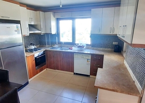 شقة 2 + 1 على مسافة قريبة من البحر في أنطاليا