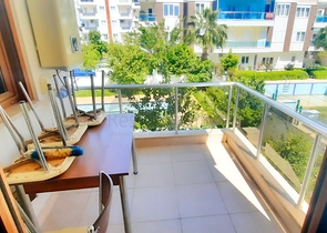 شقة 2 + 1 على مسافة قريبة من البحر في أنطاليا