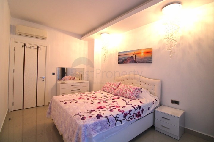 اطلالة بحرية ساحرة -مجمع فاخر اول صف على البحر - شقة غرفة وصالة واسعة - الانيا 