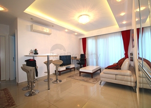 اطلالة بحرية ساحرة -مجمع فاخر اول صف على البحر - شقة غرفة وصالة واسعة - الانيا 