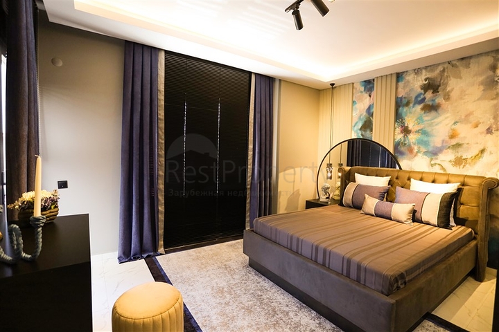 قريب من البحر -  وضمن مجمع انيق - شقة 2 غرفة وصالة - كاستل / الانيا 