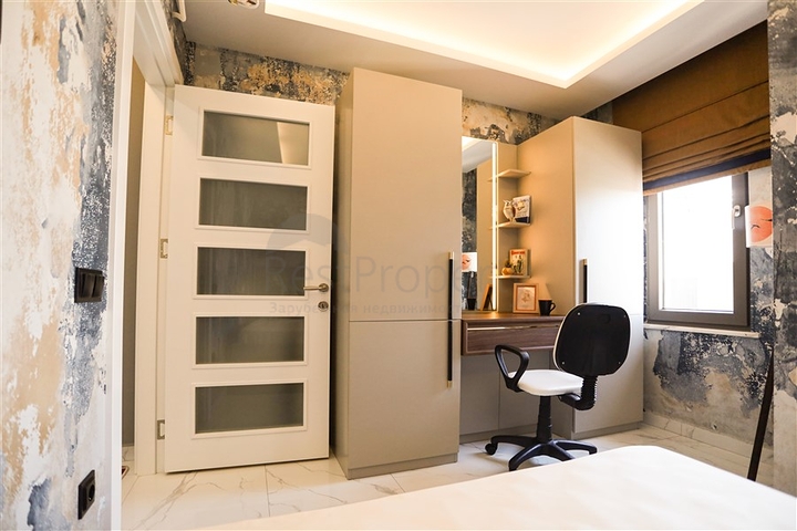 قريب من البحر -  وضمن مجمع انيق - شقة 2 غرفة وصالة - كاستل / الانيا 