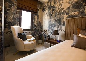 قريب من البحر -  وضمن مجمع انيق - شقة 2 غرفة وصالة - كاستل / الانيا 