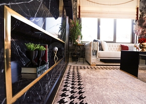 قريب من البحر -  وضمن مجمع انيق - شقة 2 غرفة وصالة - كاستل / الانيا 