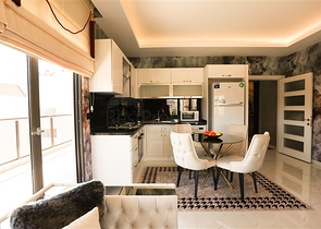 قريب من البحر -  وضمن مجمع انيق - شقة 2 غرفة وصالة - كاستل / الانيا 