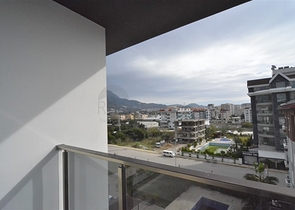 قريب من البحر -  وضمن مجمع انيق - شقة 2 غرفة وصالة - كاستل / الانيا 