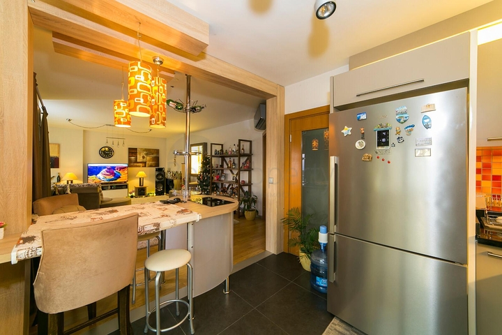 شقة 3 + 1 مطلة على البحر في لارا أنطاليا