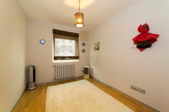 شقة 3 + 1 مطلة على البحر في لارا أنطاليا