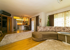 شقة 3 + 1 مطلة على البحر في لارا أنطاليا