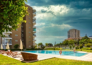 شقة 3 + 1 مطلة على البحر في لارا أنطاليا