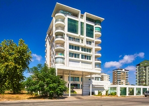 شقة 3 + 1 مطلة على البحر في لارا أنطاليا