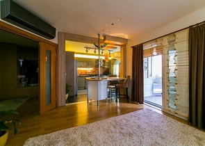 شقة 3 + 1 مطلة على البحر في لارا أنطاليا