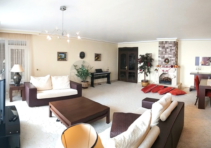 شقة 3 + 1 مطلة على البحر في لارا أنطاليا