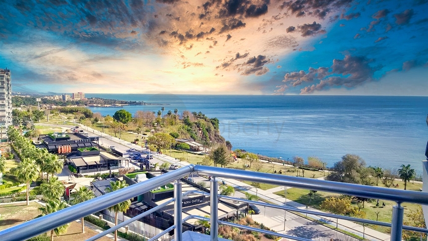 شقة 3 + 1 مطلة على البحر في لارا أنطاليا