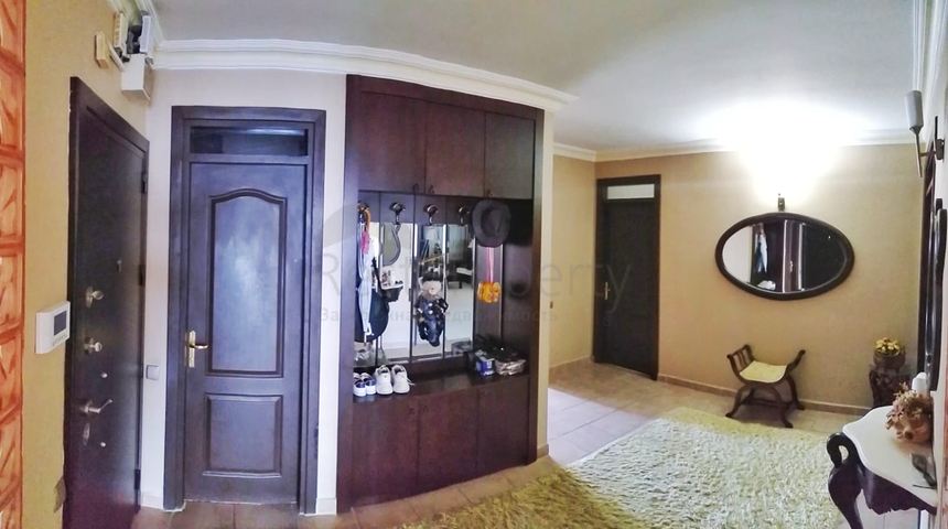 شقة 3 + 1 مطلة على البحر في لارا أنطاليا