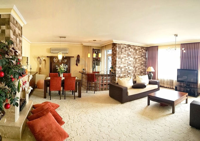 شقة 3 + 1 مطلة على البحر في لارا أنطاليا