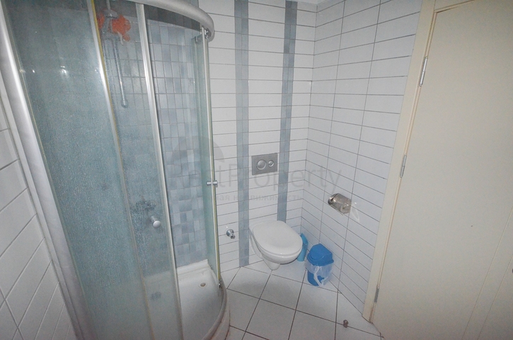 شقة عائلية واسعة - غرفتين وصالة - ضمن مجمع يضم كافة الخدمات -في مهموتلار / الانيا 