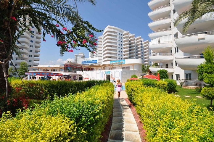 شقة عائلية واسعة - غرفتين وصالة - ضمن مجمع يضم كافة الخدمات -في مهموتلار / الانيا 