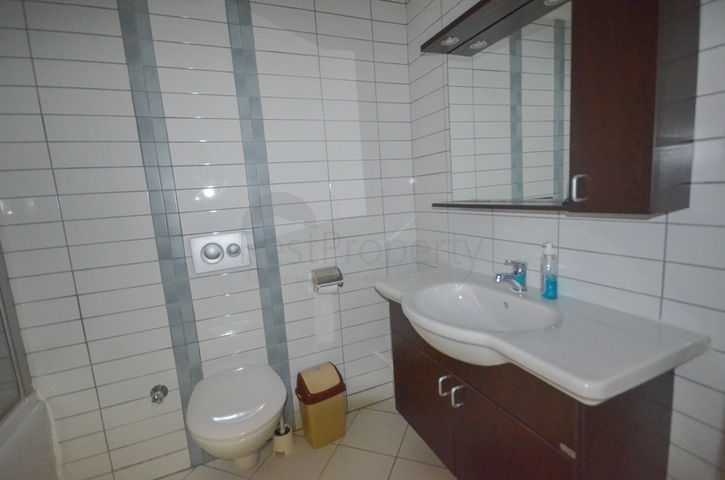 شقة عائلية واسعة - غرفتين وصالة - ضمن مجمع يضم كافة الخدمات -في مهموتلار / الانيا 