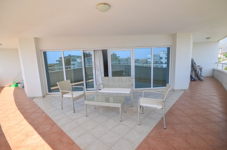 شقة عائلية واسعة - غرفتين وصالة - ضمن مجمع يضم كافة الخدمات -في مهموتلار / الانيا 