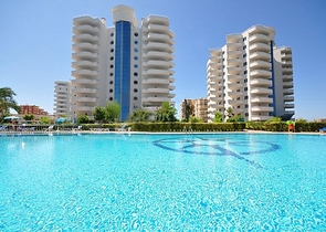 شقة عائلية واسعة - غرفتين وصالة - ضمن مجمع يضم كافة الخدمات -في مهموتلار / الانيا 