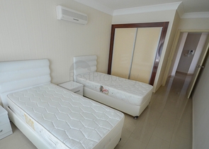 شقة عائلية واسعة - غرفتين وصالة - ضمن مجمع يضم كافة الخدمات -في مهموتلار / الانيا 