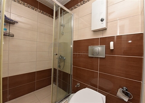 ضمن مجمع فاخر - شقة 1+1 -مفروشة -في افسلار / الانيا 