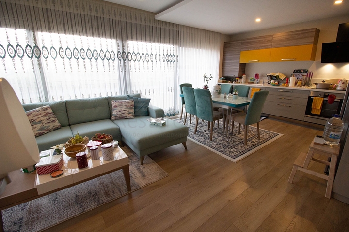 شقة 2 + 1 في غوزالوبا لارا أنطاليا