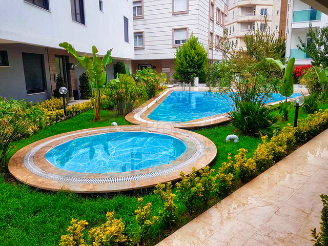 شقة 2 + 1 في غوزالوبا لارا أنطاليا