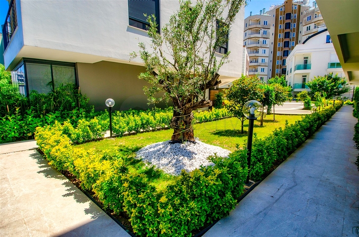 شقة 2 + 1 في غوزالوبا لارا أنطاليا