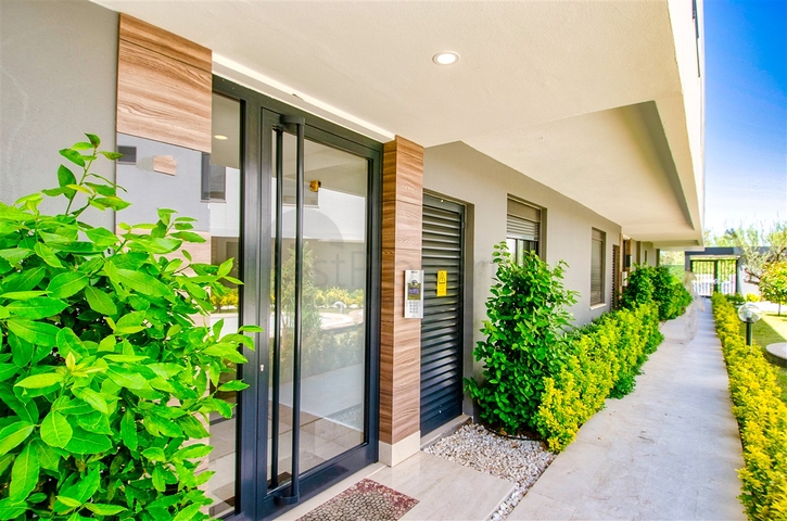 شقة 2 + 1 في غوزالوبا لارا أنطاليا