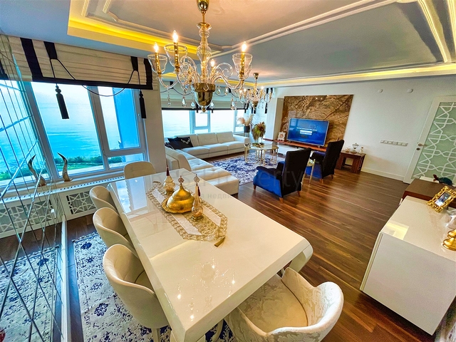 شقة فاخرة 4 + 1 تطل على البحر الأبيض المتوسط ​​في أنطاليا