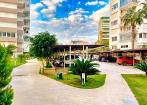 شقة فاخرة 4 + 1 تطل على البحر الأبيض المتوسط ​​في أنطاليا