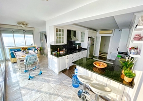 شقة فاخرة 4 + 1 تطل على البحر الأبيض المتوسط ​​في أنطاليا