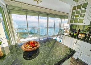 شقة فاخرة 4 + 1 تطل على البحر الأبيض المتوسط ​​في أنطاليا