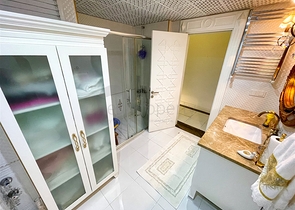 شقة فاخرة 4 + 1 تطل على البحر الأبيض المتوسط ​​في أنطاليا