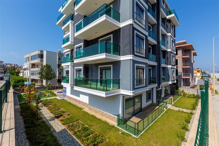 مجمع فاخر انيق -قريب من البحر - في افسلار / الانيا 