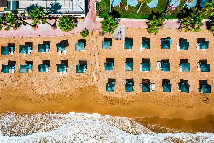 مجمع فاخر انيق -قريب من البحر - في افسلار / الانيا 